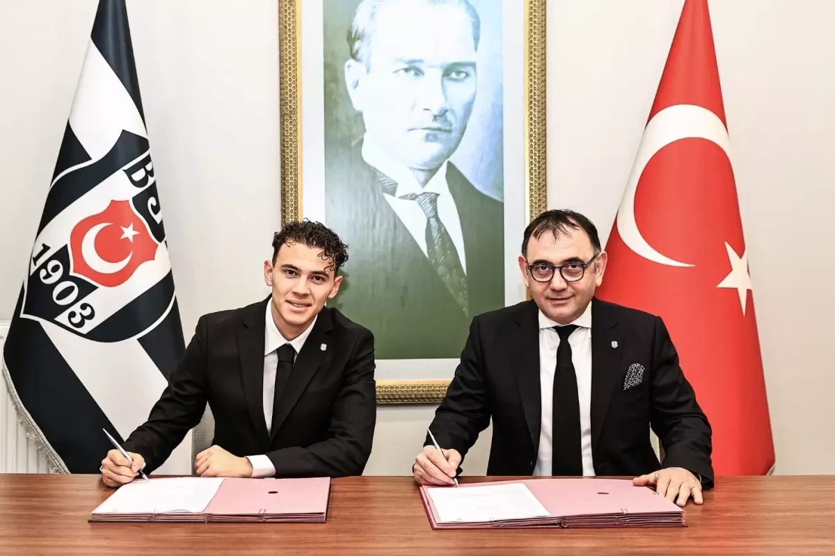 İmzayı attu! Kristjan Asllani, resmen Beşiktaş'ta