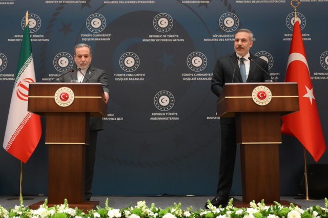 iran disisleri bakani arakci abd ile muzakereye 19519215 5020 m