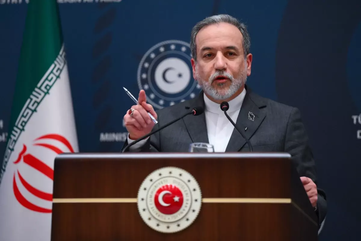 İran Dışişleri Bakanı Arakçi: ABD ile müzakereye hazırız