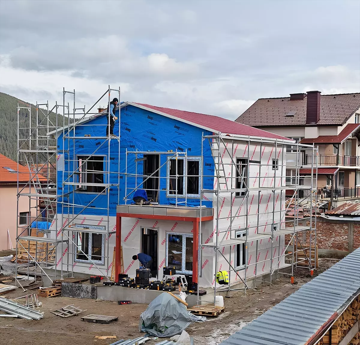 Karmod Bulgaristan'da çelik konstrüksiyon konut projesi hayata geçiriyor