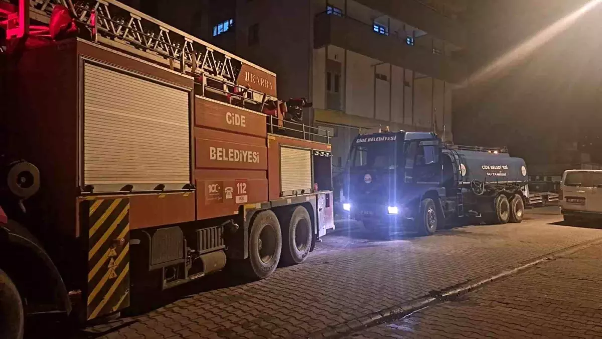 Kastamonu'da çıkan çatı yangını itfaiye tarafından söndürüldü