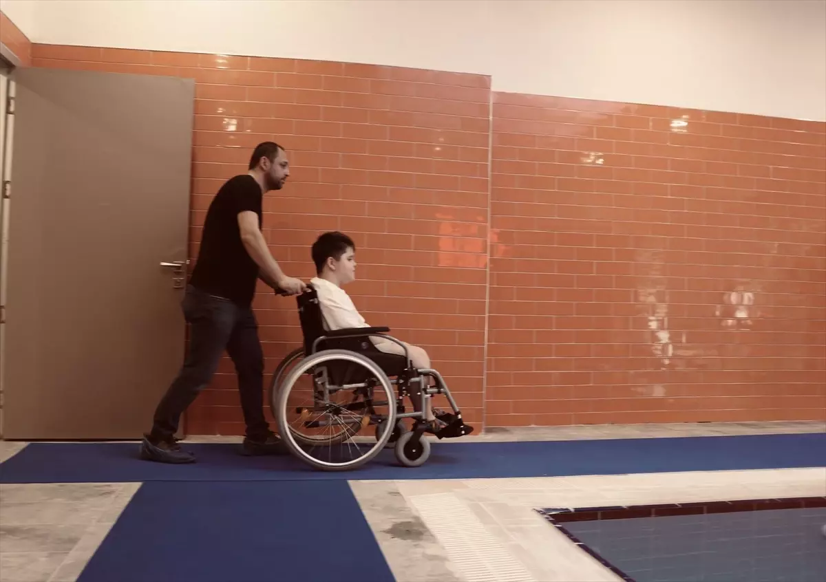 Kocaeli'de hidroterapiyle özel gereksinimli çocukların fiziksel gelişimi destekleniyor