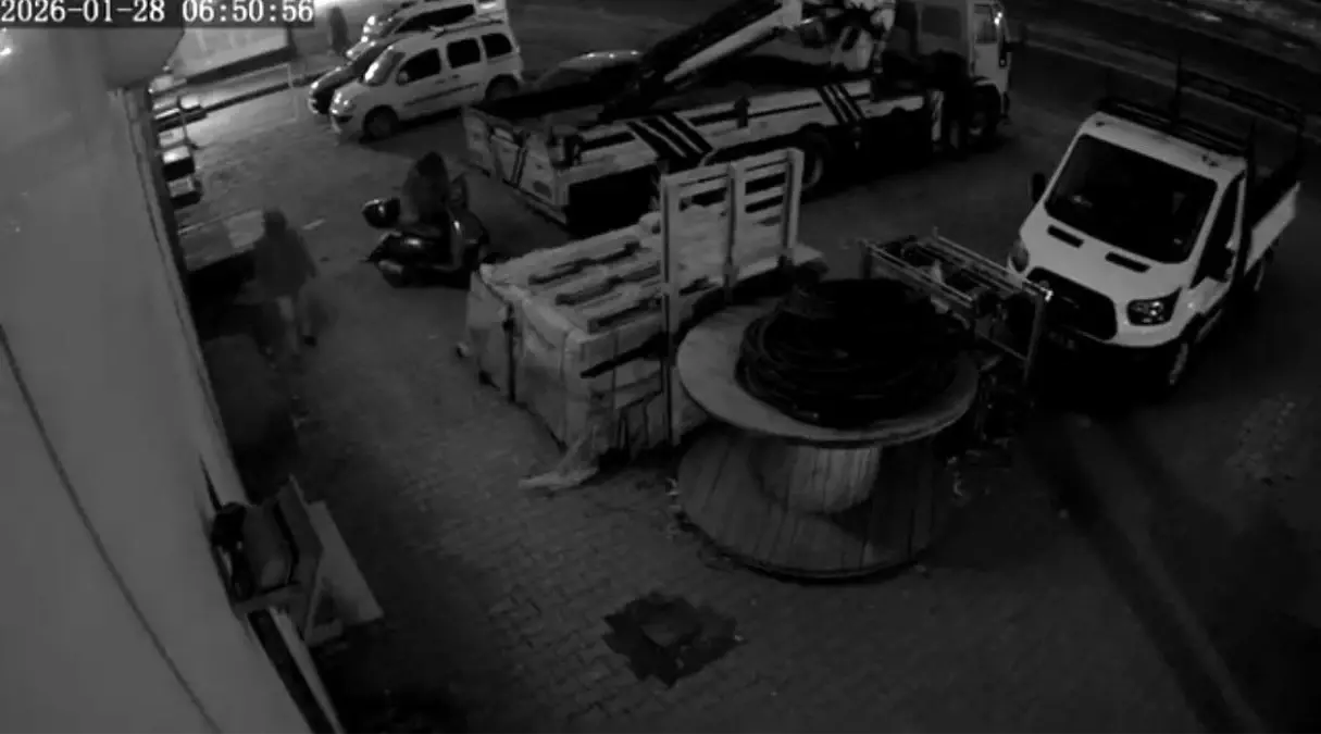 Mardin'de motosiklet hırsızlığı kamerada
