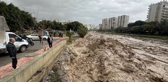 Mersin'de kuvvetli yağış hayatı olumsuz etkiliyor