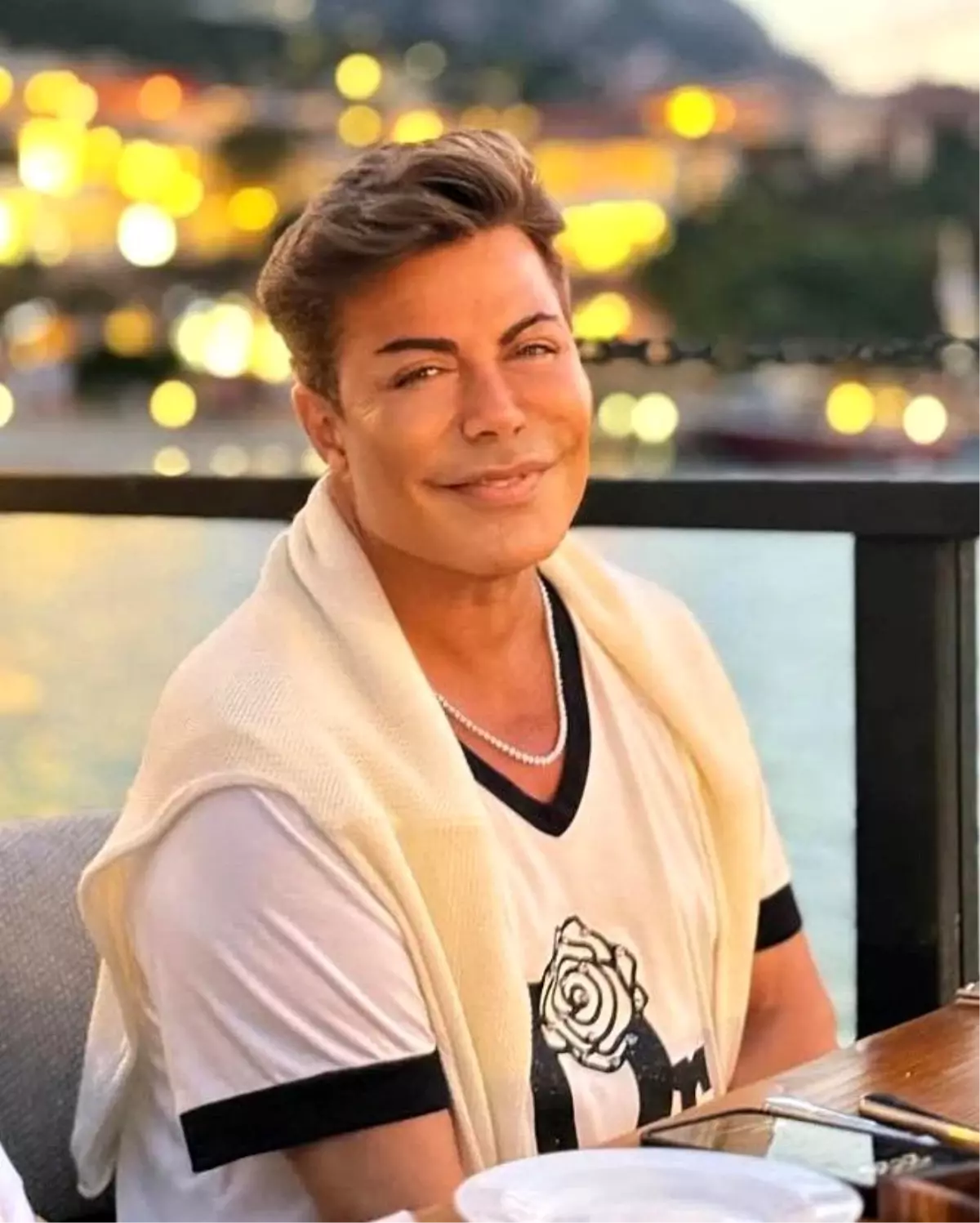 Şarkıcı Fatih Ürek hayatını kaybetti