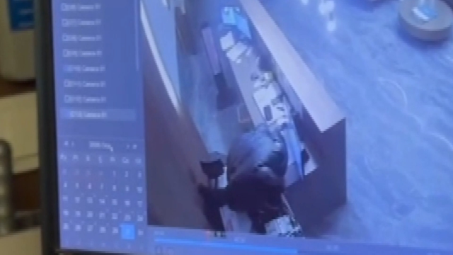 siteye geldi tabancasini cekip guvenlik 19519828 3516 m