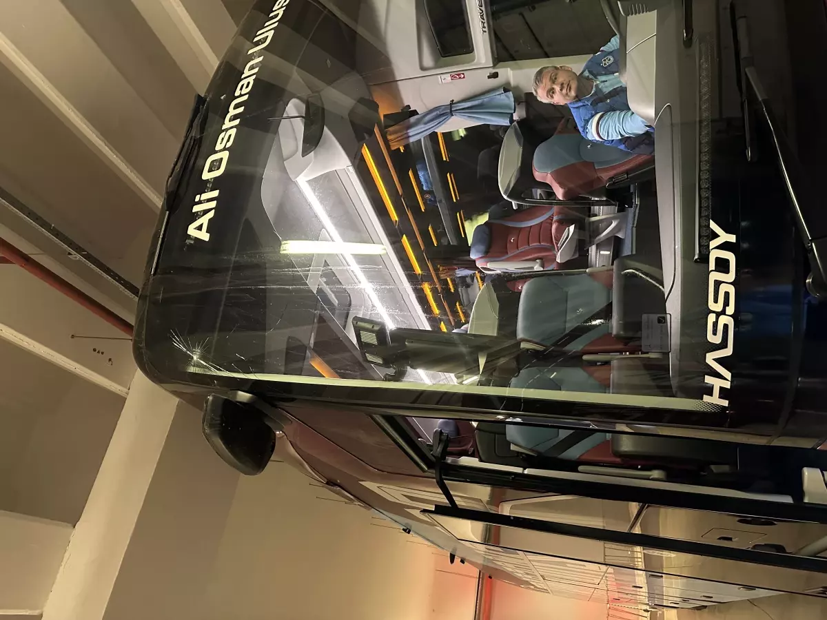 Trabzonspor takım otobüsüne Antalya'da taşlı saldırı / Video eklendi