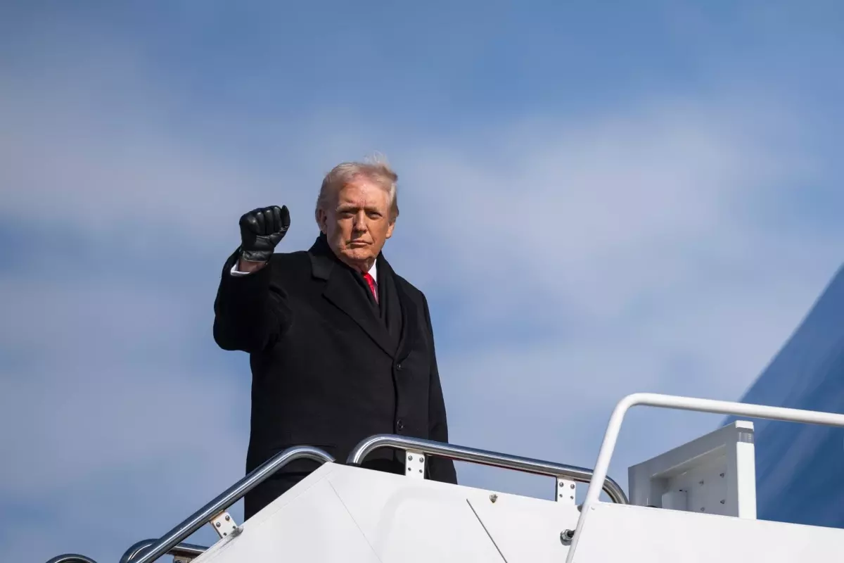 Trump: Venezuela'ya ticari uçuşlar başlayacak