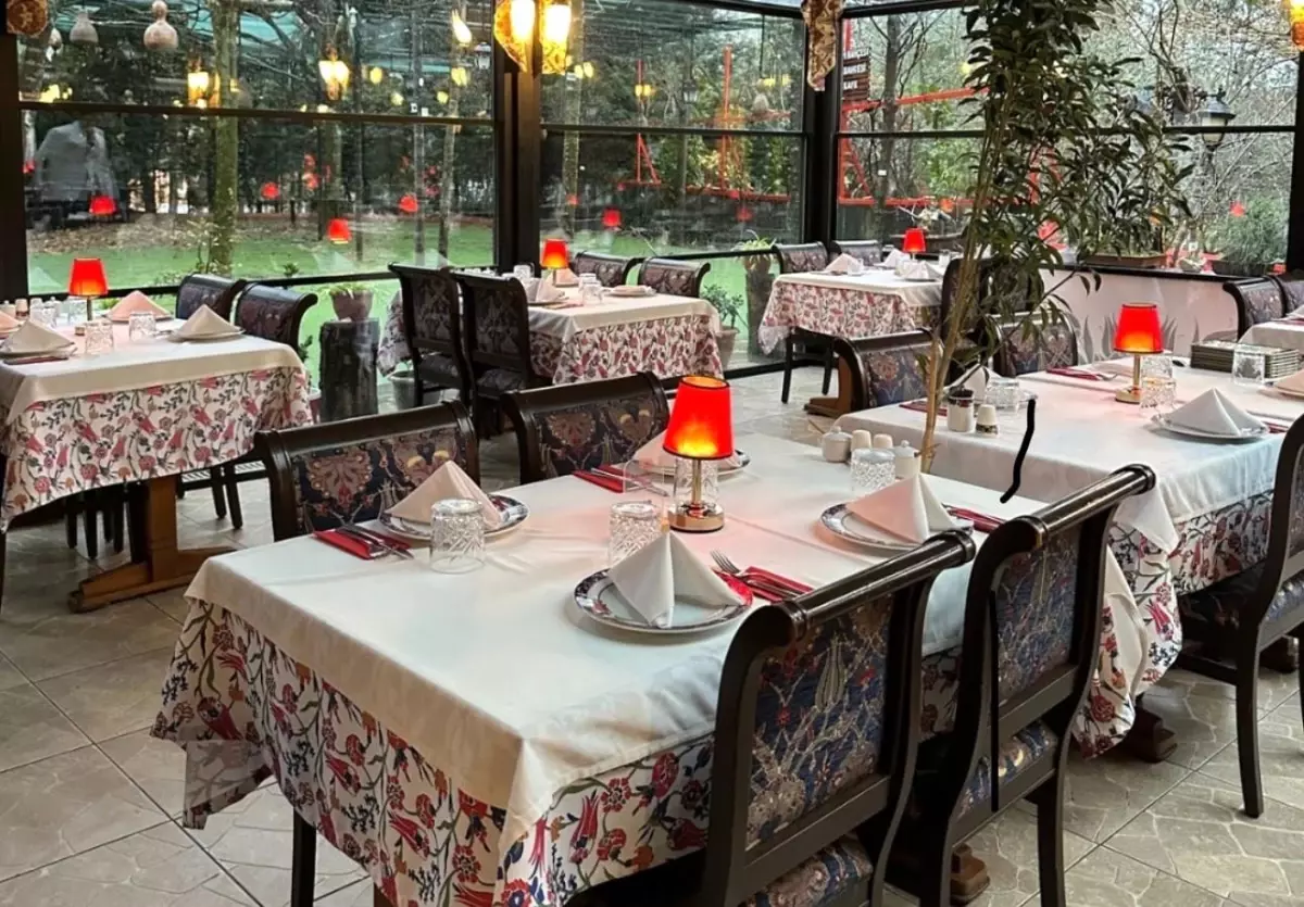 TÜRES'ten işletmelere çağrı: "Masa ve kuver kalktı, bedeli menüye yansıtılmamalı"