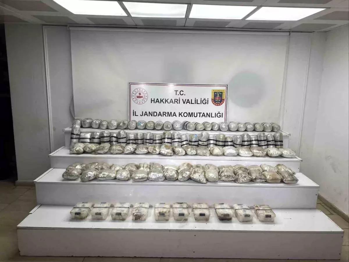 Yüksekova 60 kilo uyuşturucu madde ele geçirildi