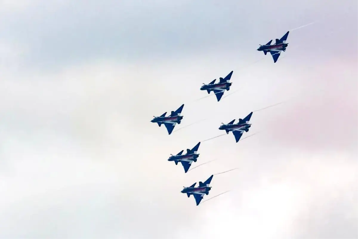 Albüm: Çin Hava Kuvvetleri Akrobasi Ekibi, Singapur Havacılık Fuarı Öncesi Prova Uçuşları Gerçekleştirdi