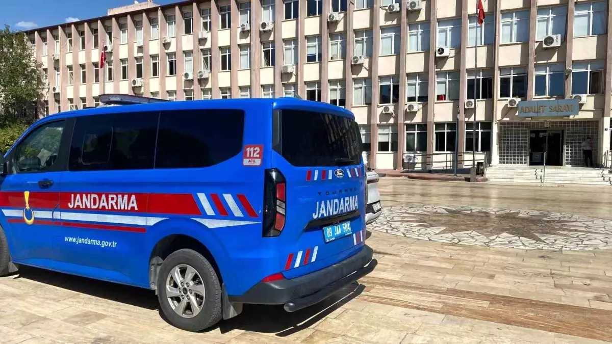 Aydın'da jandarmadan uyuşturucuya ağır darbe: 152 bin 800 sentetik ecza ele geçirildi