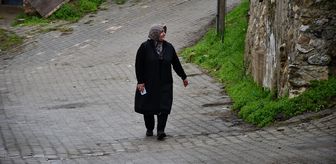 Bilecik'in İnhisar Belediye Başkanı Nihal Arslan, her sabah sokak sokak gezip not aldığı eksikleri gideriyor