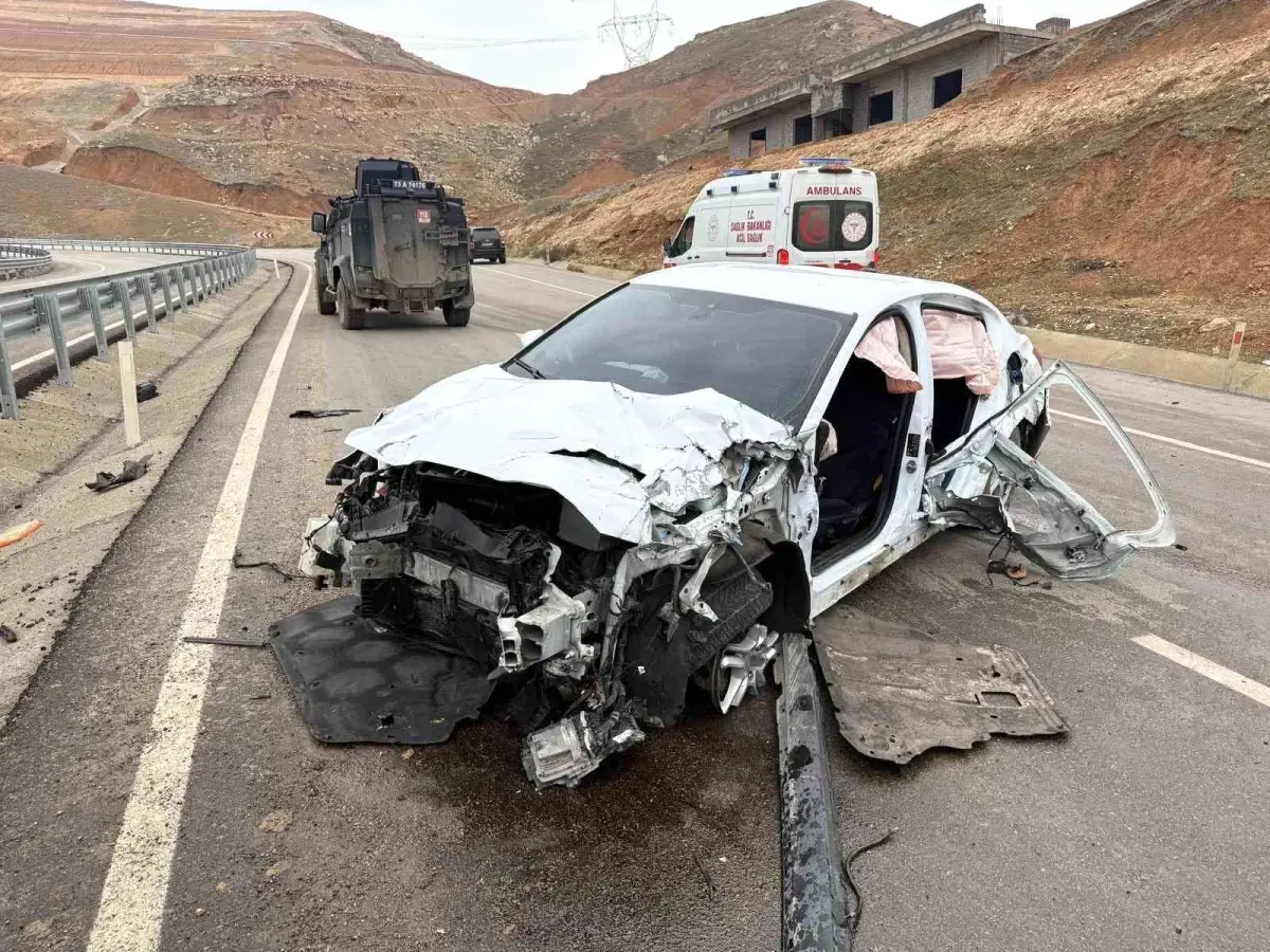 Cizre'de trafik kazası: 5 yaralı