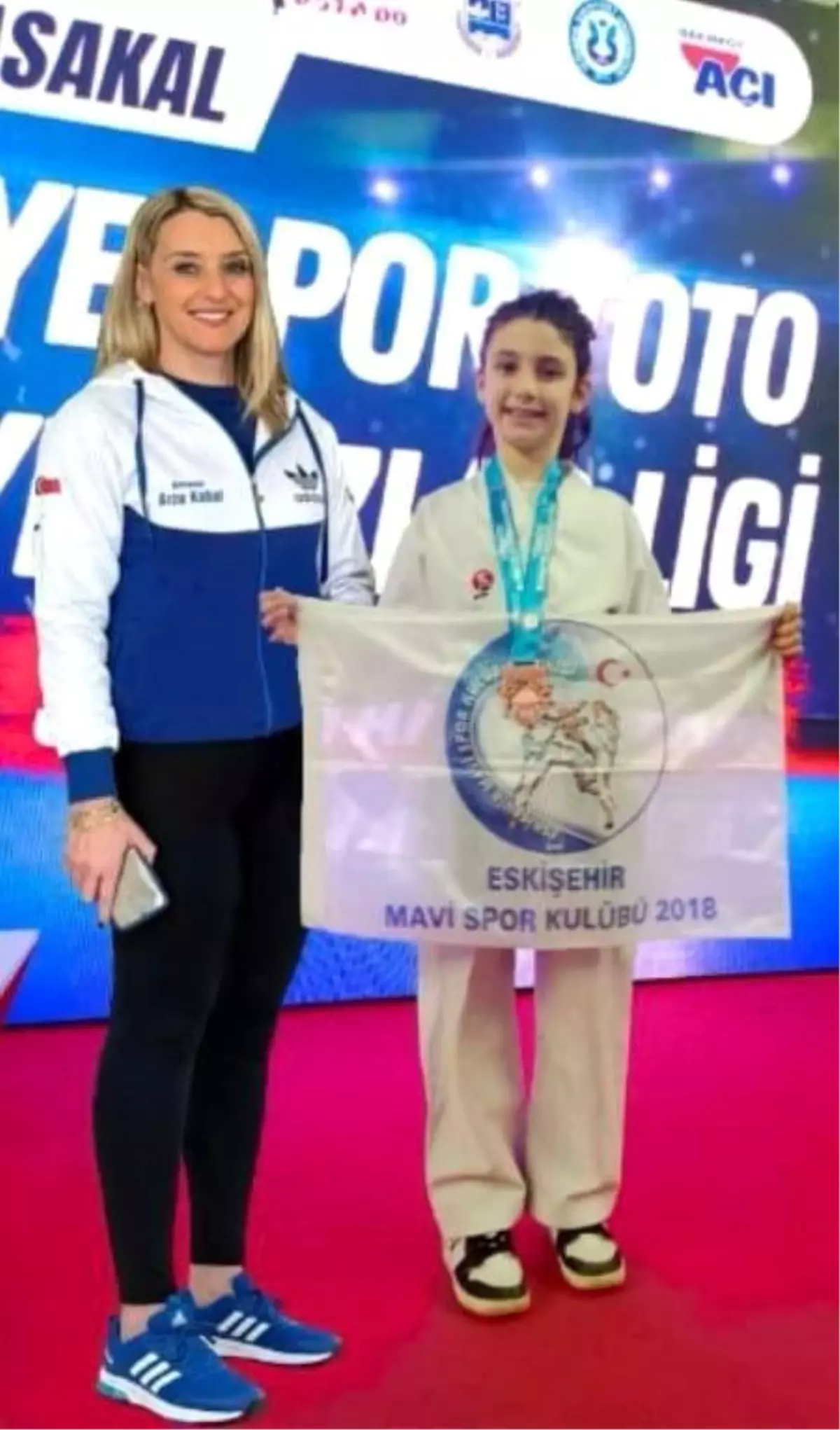 Eskişehir'den katıldığı karate şampiyonasında Türkiye 3'üncüsü oldu