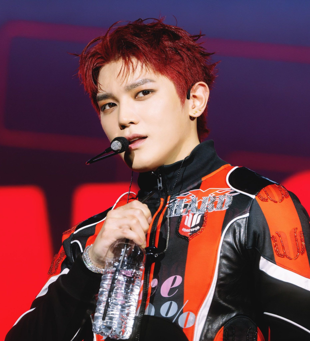 South Korean rapper Lee Taeyong appeared at the concert in a Uşakspor jacket