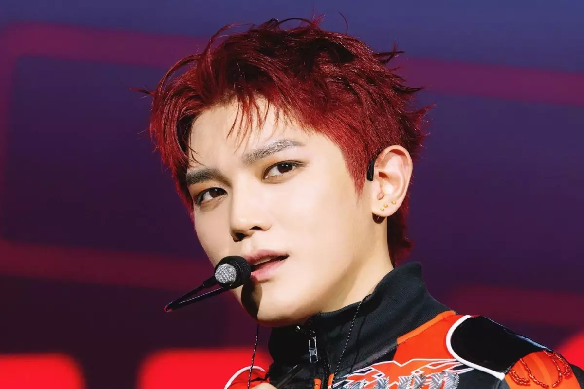 Güney Koreli rapçi Lee Taeyong, konsere Uşakspor ceketiyle çıktı