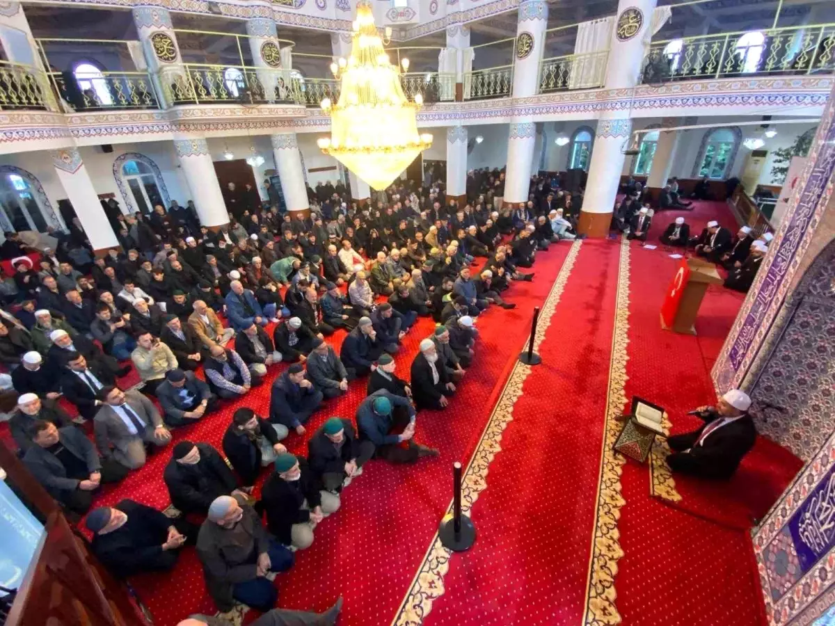 İzmir'de '1001 Hatim' duası yapıldı