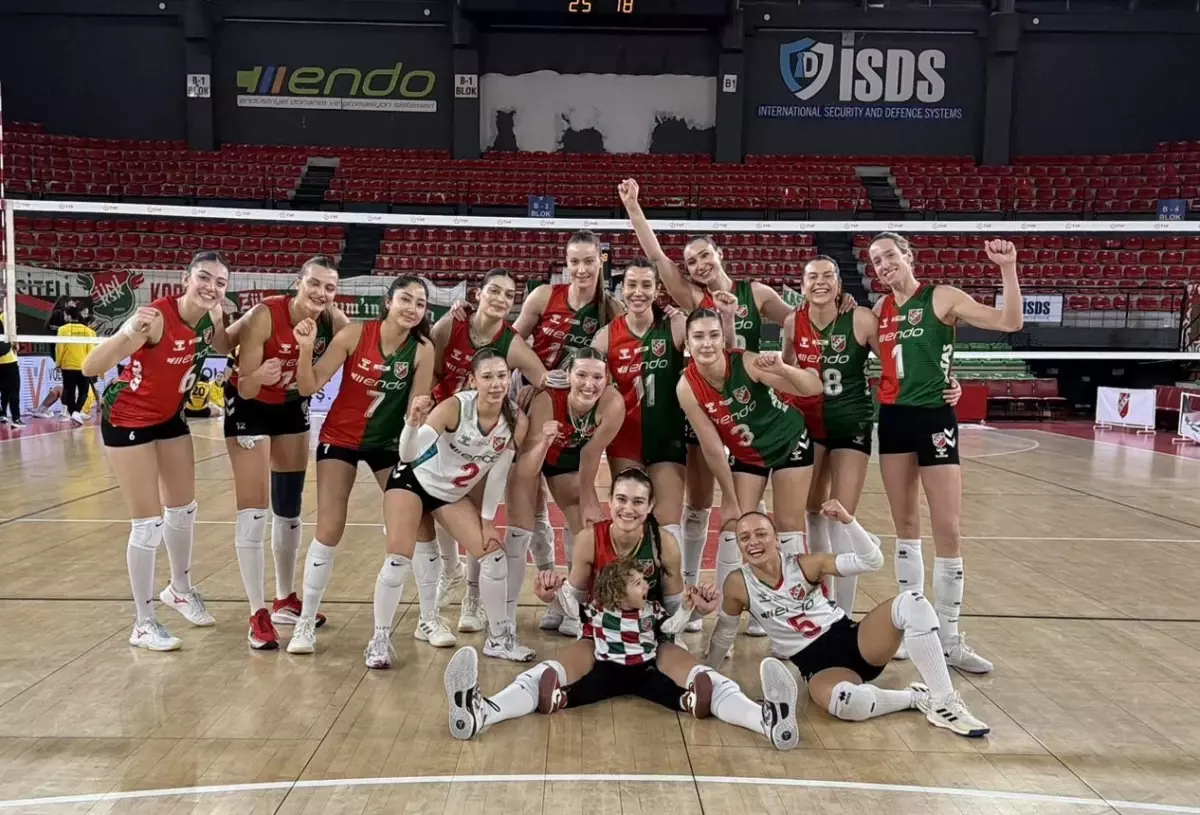 Karşıyaka filede Fenerbahçe'ye konuk