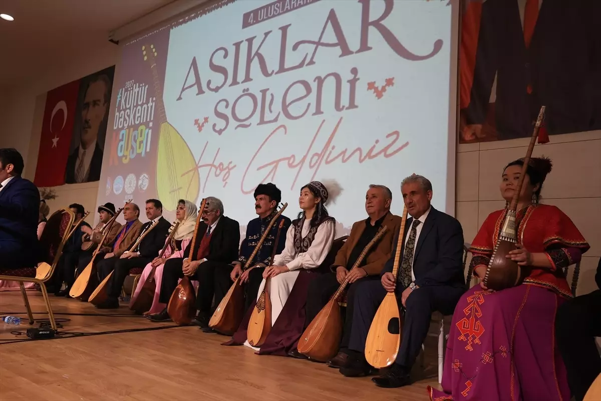 Kayseri'de "4. Uluslararası Aşıklar Şöleni" yapıldı