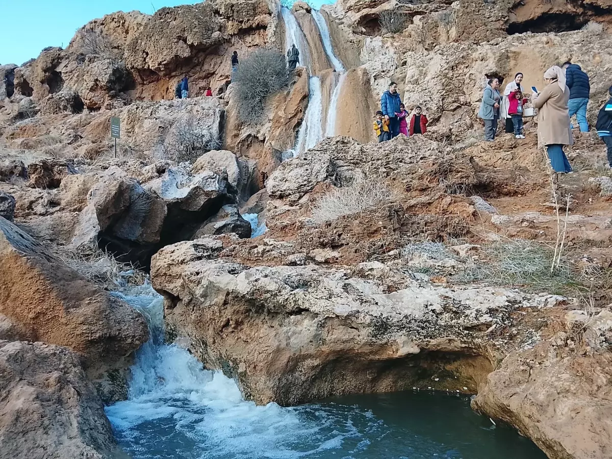 Mardin'de 'bereketin müjdeleyicisi' GAP Şelalesi, 2 yıl aradan sonra akmaya başladı