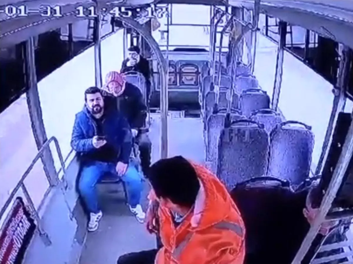 Mardin'de otobüste fenalaşan adam hayatını kaybetti