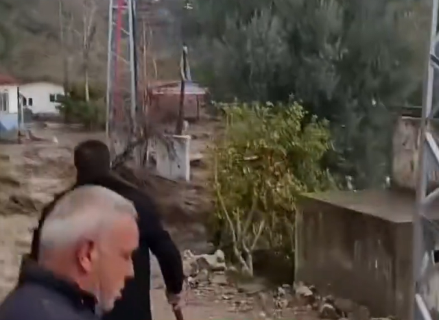 Images of the flood that hit Mersin! They barely saved their lives