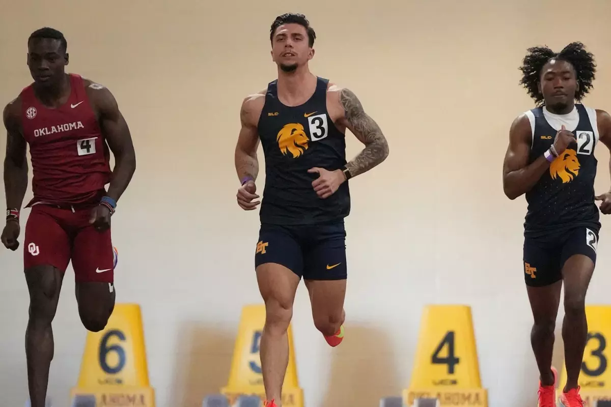 Milli atlet Oğuz Uyar, 200 metrede Türkiye rekoru kırdı