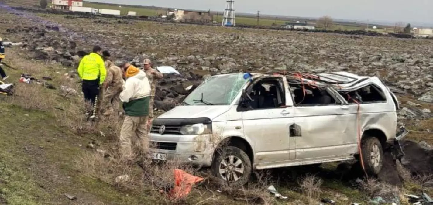 Şırnak'ta Iraklı turistleri taşıyan araç devrildi: 2 ölü, 6 yaralı