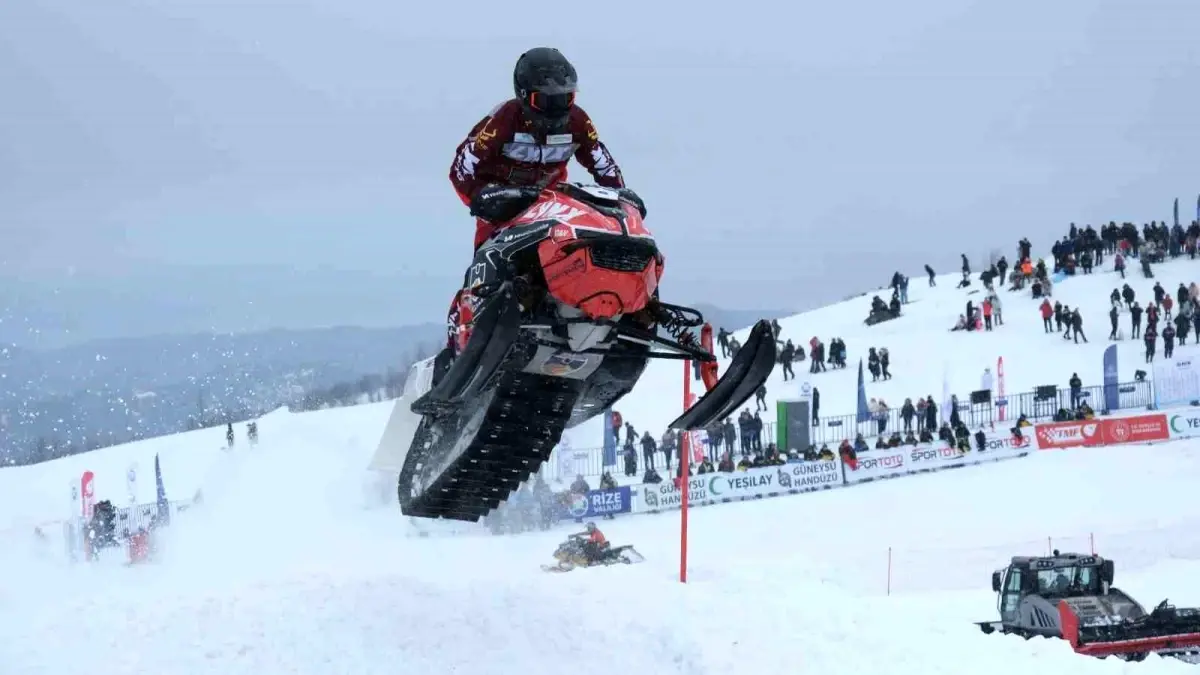 SNX Türkiye Dünya Kar Motosikleti Şampiyonası Rize'de başladı
