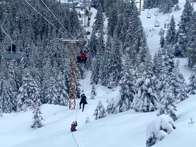 Chairlift malfunction in Uludağ: 40 holidaymakers stranded