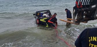 Yalova'da denize düşen kamyonetteki sürücü kurtarıldı