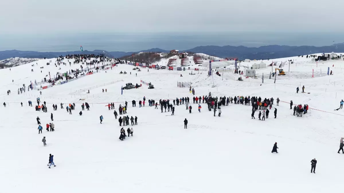 Yaylada Dünya Kar Motosikleti Şampiyonası heyecanı