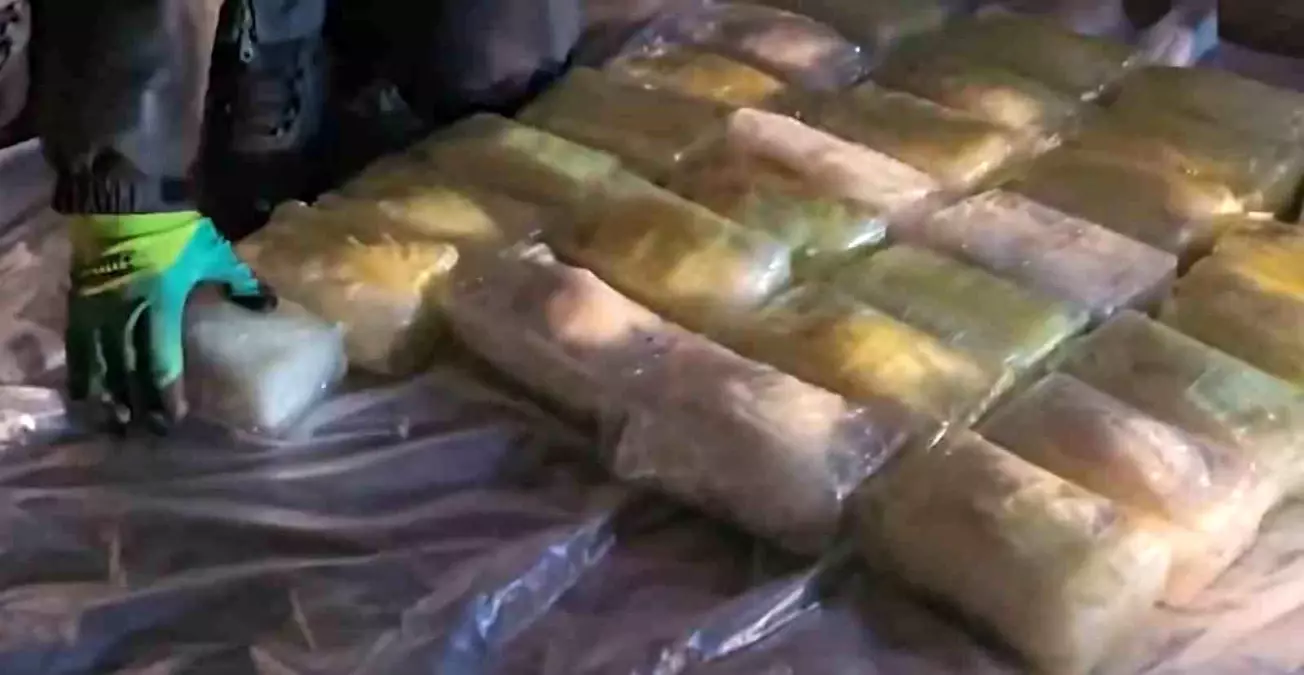 Bakan Yerlikaya: "Şırnak'ta 142 kilogram metamfetamin uyuşturucu maddesi ele geçirdik"