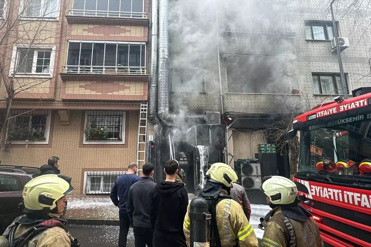 Bayrampaşa'da restoranın bacasında çıkan yangın söndürüldü