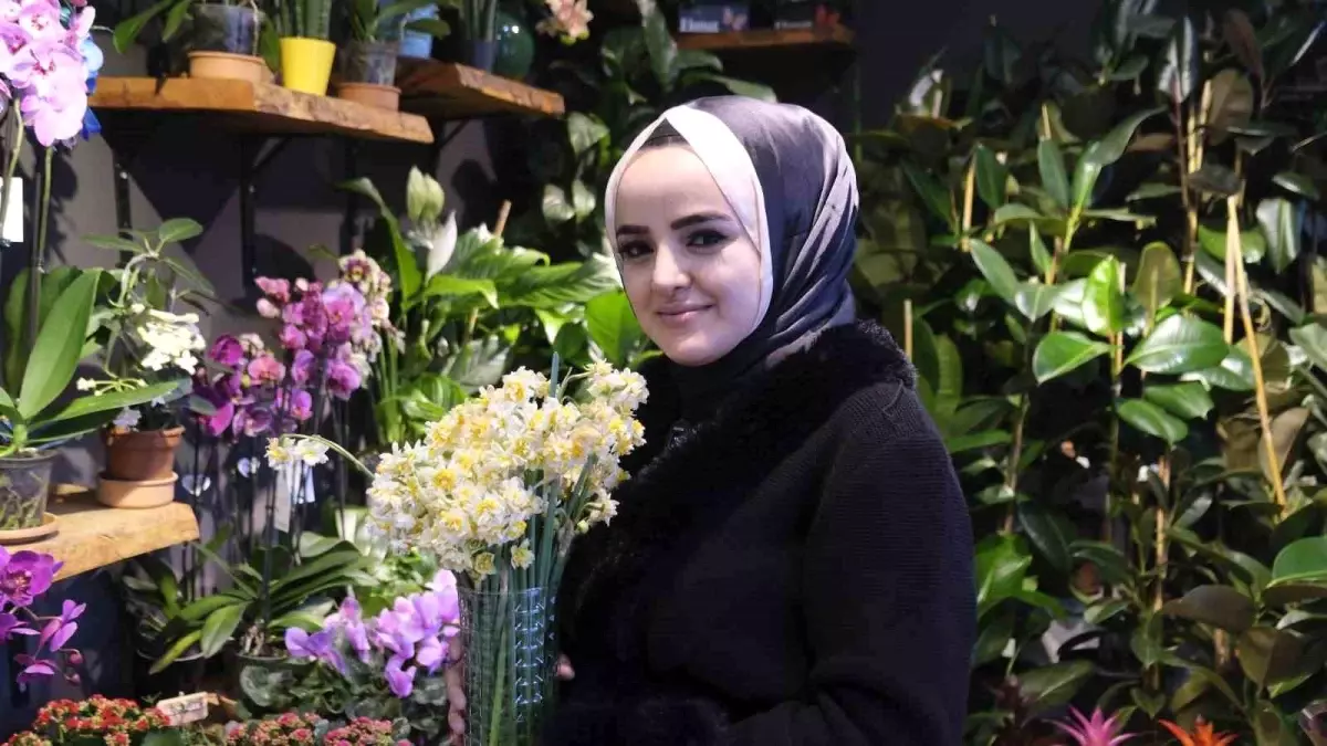 'Çiçeklerin annesi' nergis büyük ilgi görüyor