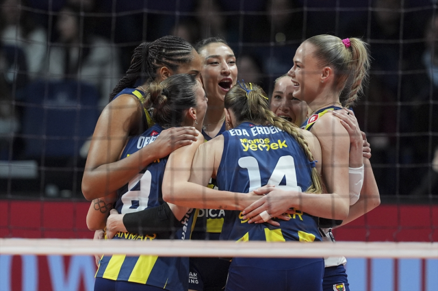 Fenerbahçe Medicana defeated Galatasaray Daikin 3-0 in the Sultanlar League