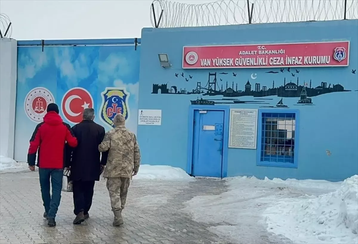Hakkari'de 12 yıldır aranan kişi Van'da yakalandı