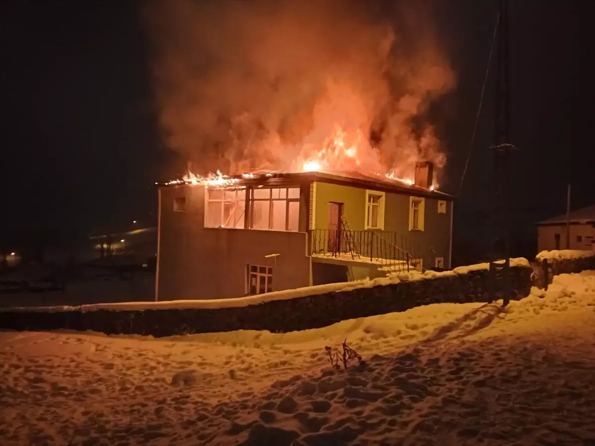 Kars'ta imamın evinde çıkan yangın söndürüldü