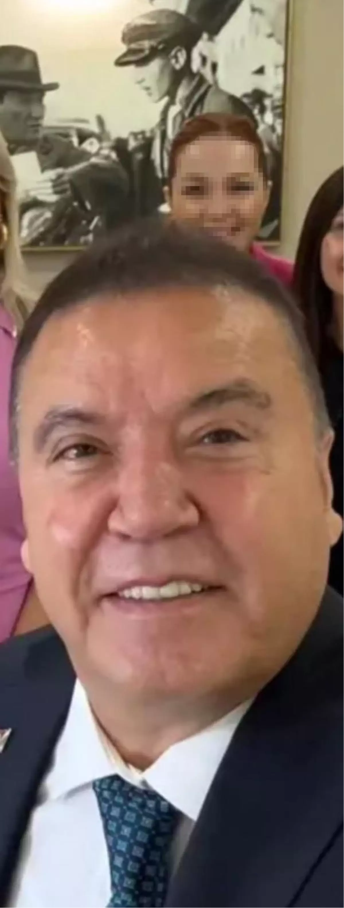 Muhittin Böcek'in sevgilisinin, çaycılıktan memurluğa uzanan süreci