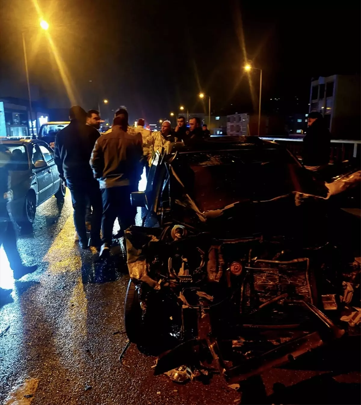 Samsun'da 8 otomobilin karıştığı zincirleme trafik kazasında 2 kişi yaralandı