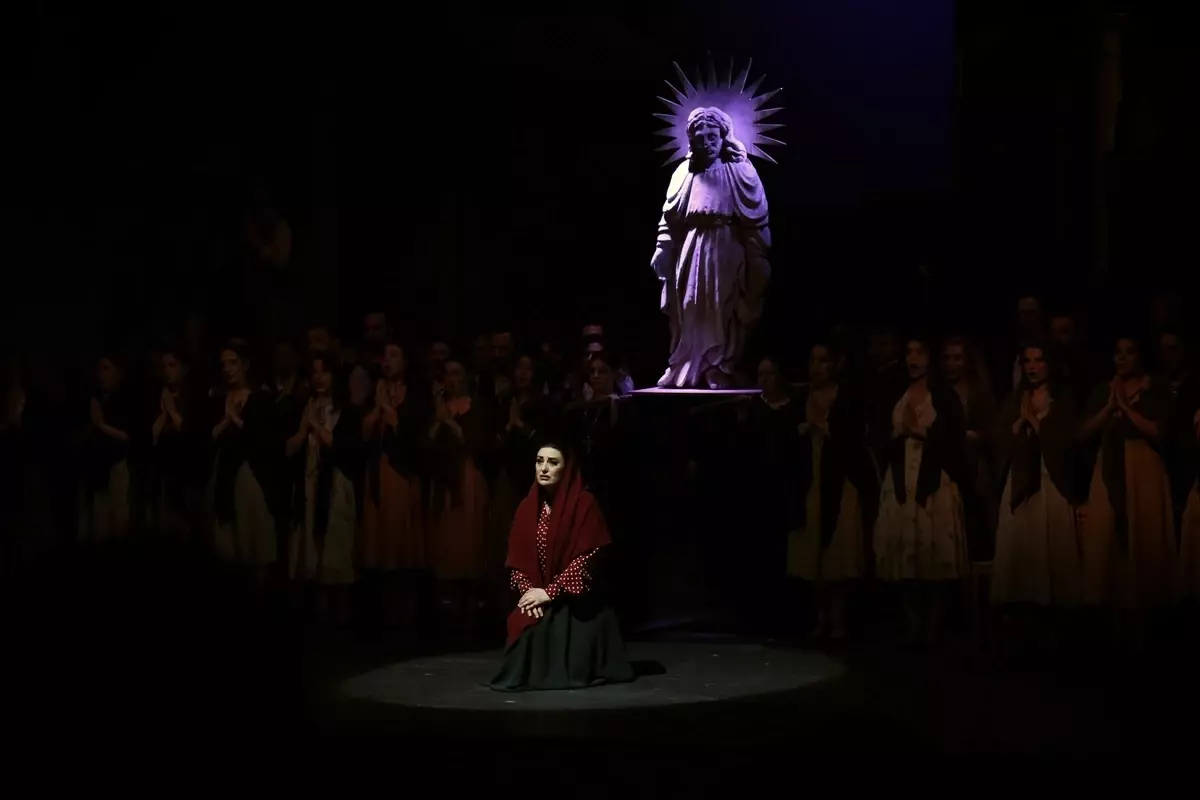 Samsun Devlet Opera ve Balesi 'Cavalleria Rusticana' operasının prömiyerini yaptı
