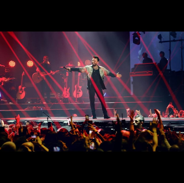 tarkan in terli havlusunu alan hayrani 19526374 2643 m