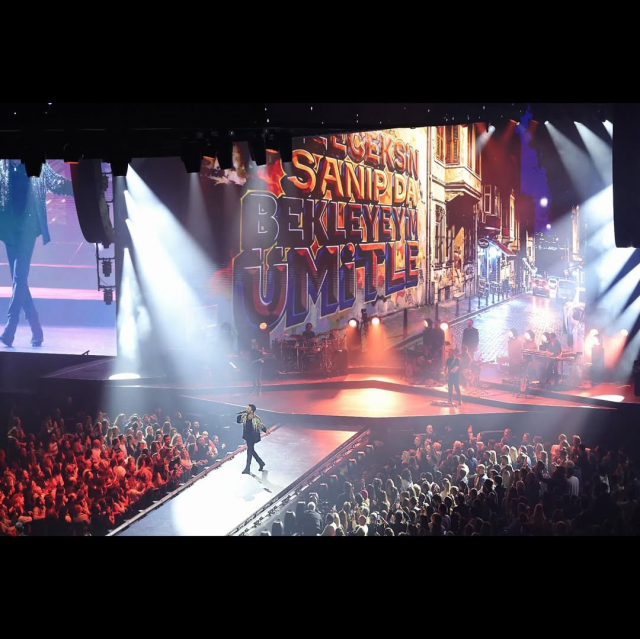 tarkan in terli havlusunu alan hayrani 19526374 3930 m