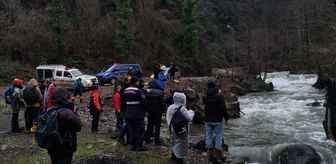 Yalova'da deredeki su seviyesinin yükselmesiyle mahsur kalan 19 kişi kurtarıldı