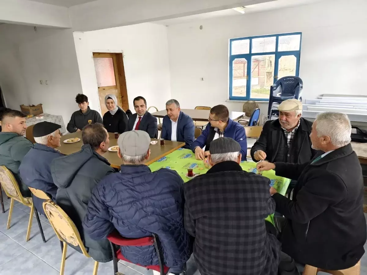 Yenipazar'da vatandaşlarla birebir temas