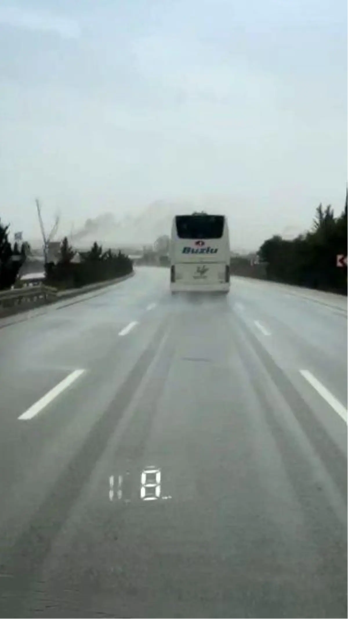 10 kişinin hayatını kaybettiği kazaya karışan firmanın bir başka otobüsü aynı güzergahta hız yaparken görü...