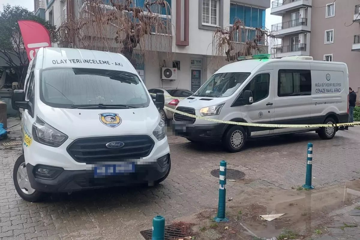 3 çocuk annesi, sokak ortasında bıçaklanarak öldürüldü