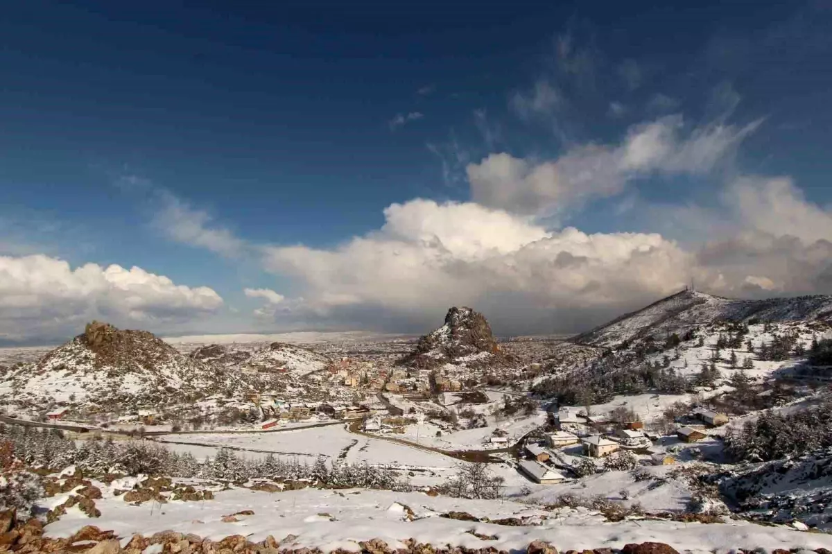 '4 Mevsim' temalı Karahisar Kalesi görüntüsü mest etti