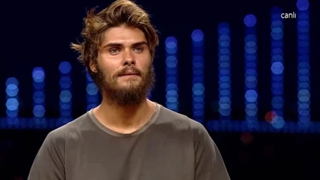 baris murat yagci havalimaninda gozaltina alindi 19528318 665 m